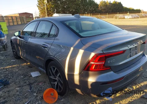 2019 Volvo S60 Momentum from USA, damaged, VIN 7JRA22TK9KG002056
